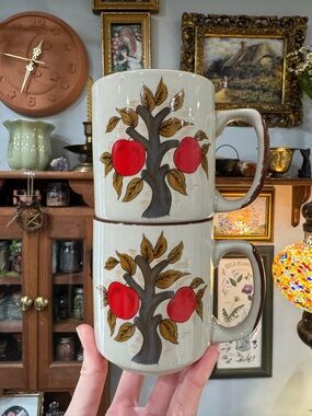 Vintage Country/Cottage Core Apple Tree 12 oz. Mug Set